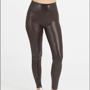 Spanx Faux Leather Crocodile Leggings - sz Large